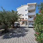 Vele Loft Ein-schlafzimmer-apartment Mit Meerblick By Interhome