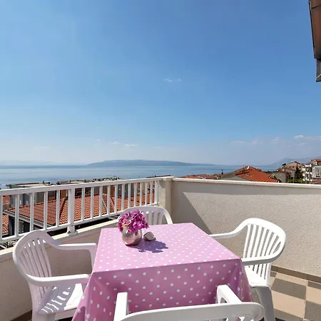 Apartment Vele Loft Ein-schlafzimmer-apartment Mit Meerblick By Interhome *