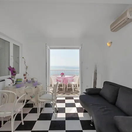 Apartment Vele Loft Ein-schlafzimmer-apartment Mit Meerblick By Interhome *