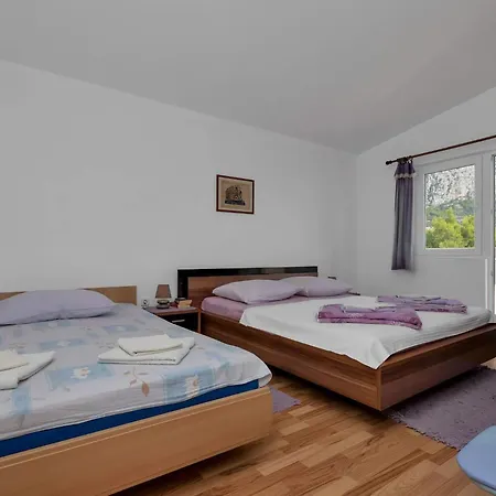 Vele Loft Ein-schlafzimmer-apartment Mit Meerblick By Interhome * Makarská