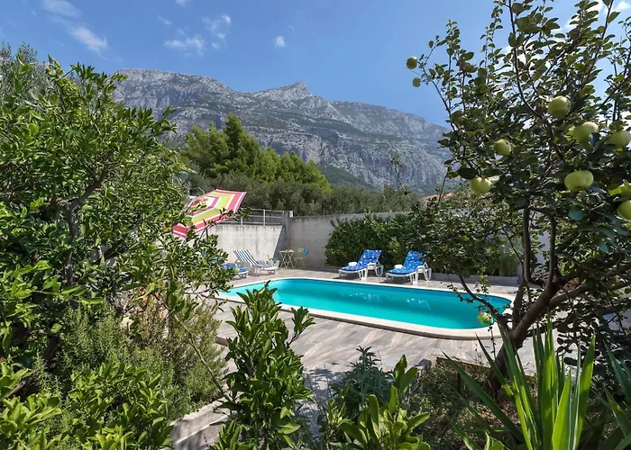 Vele Loft Ein-schlafzimmer-apartment Mit Meerblick By Interhome Makarska