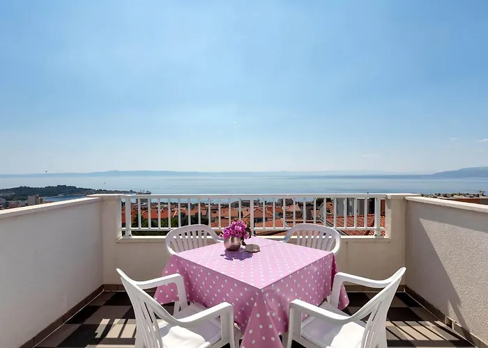 Vele Loft Ein-schlafzimmer-apartment Mit Meerblick By Interhome * Makarska