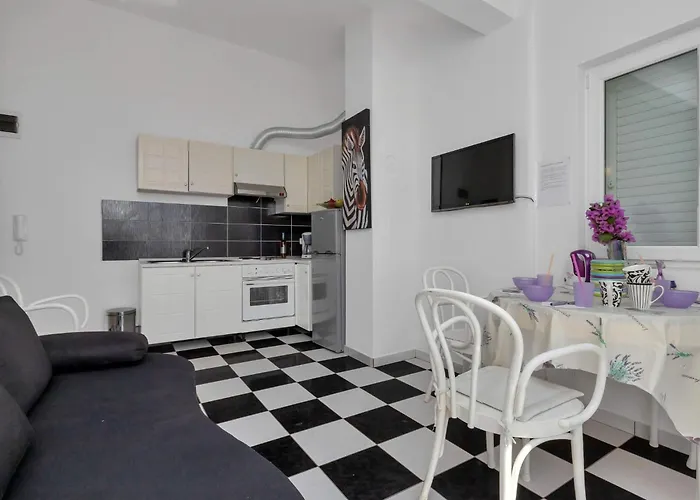 Vele Loft Ein-schlafzimmer-apartment Mit Meerblick By Interhome Apartment