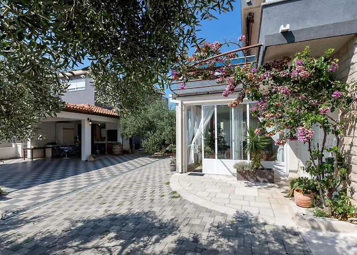 Apartment Vele Loft Ein-schlafzimmer-apartment Mit Meerblick By Interhome *