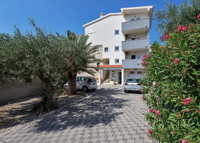 Vele Loft Ein-schlafzimmer-apartment Mit Meerblick By Interhome