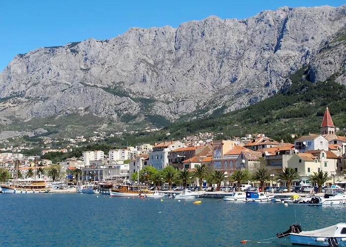 Apartment Vele Loft Ein-schlafzimmer-apartment Mit Meerblick By Interhome Makarska